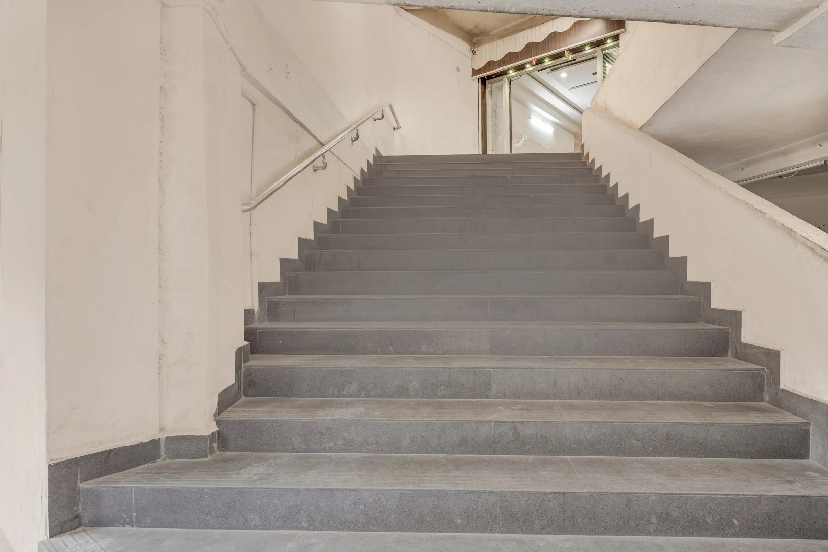 Super Hotel O Eluru Railway Station Formerly Sree Nitya Residency