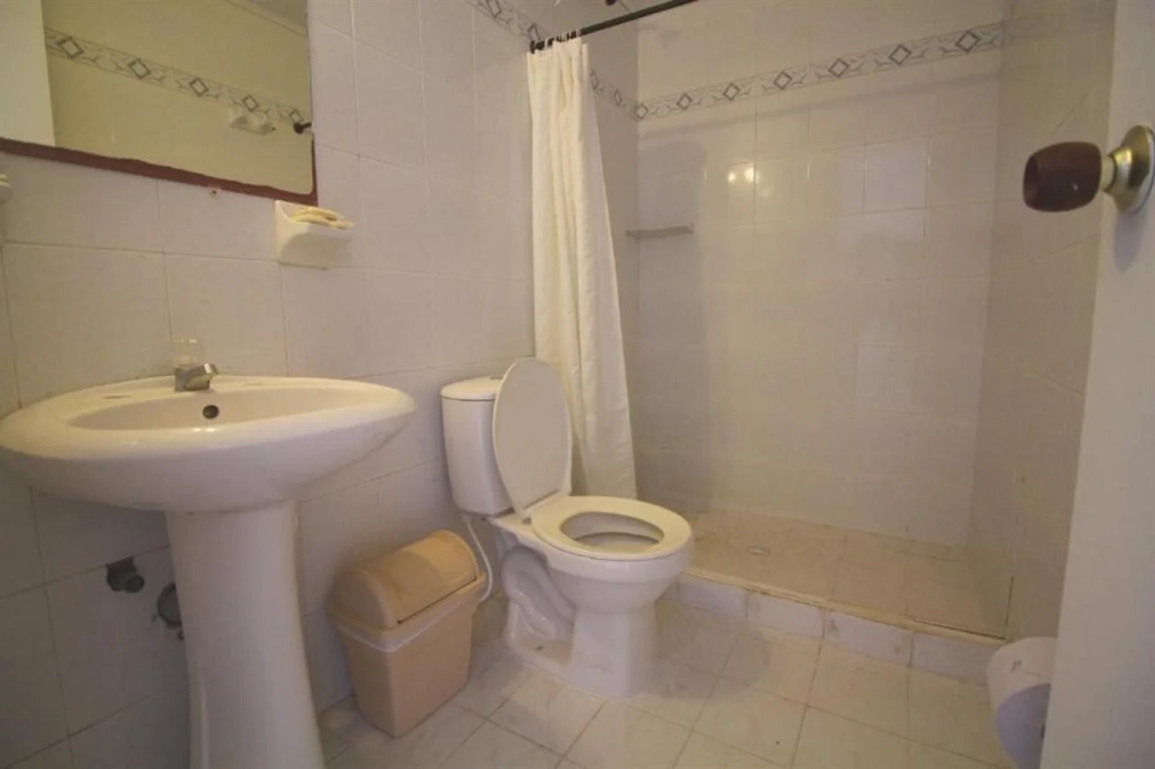 On Vacation Coral Flower