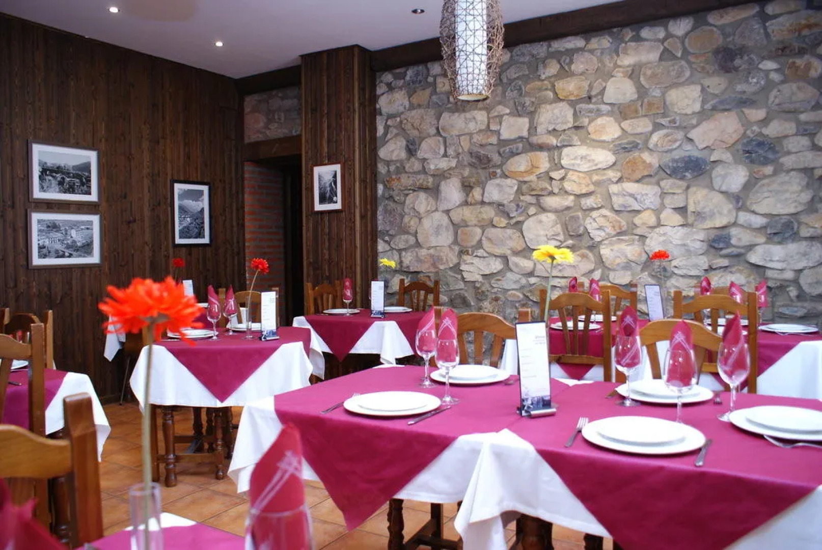 Albergue Cueva de Valporquero