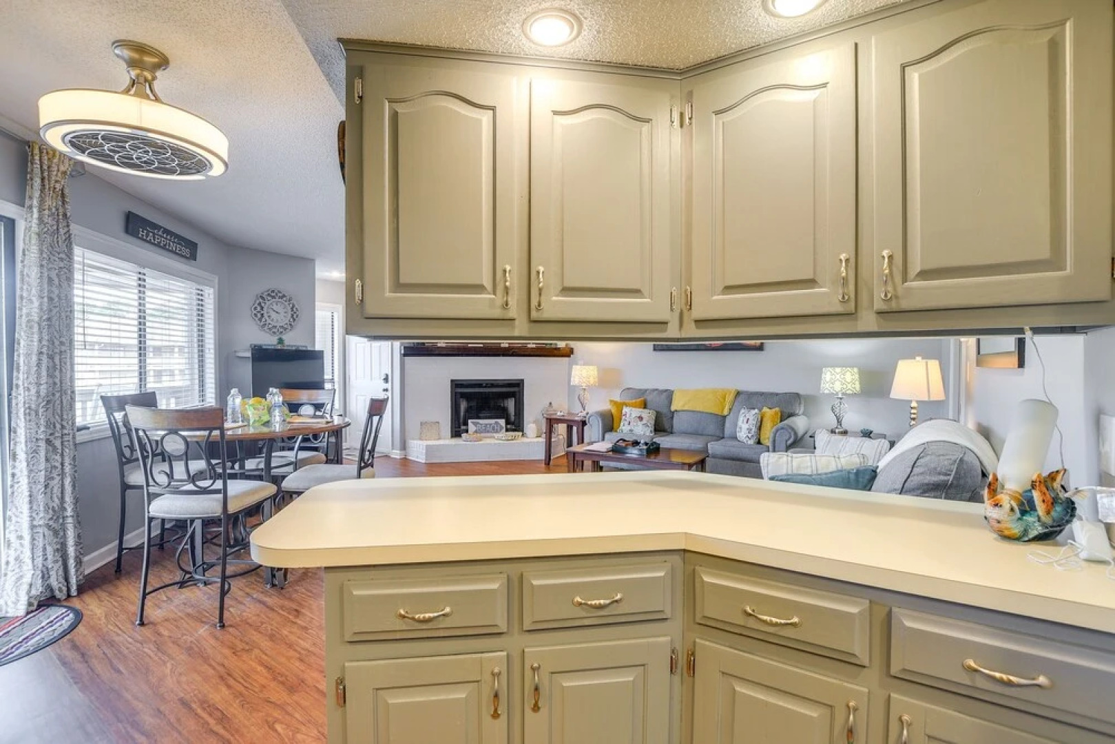 Little River Condo w/ Pool Access - Near Beaches!