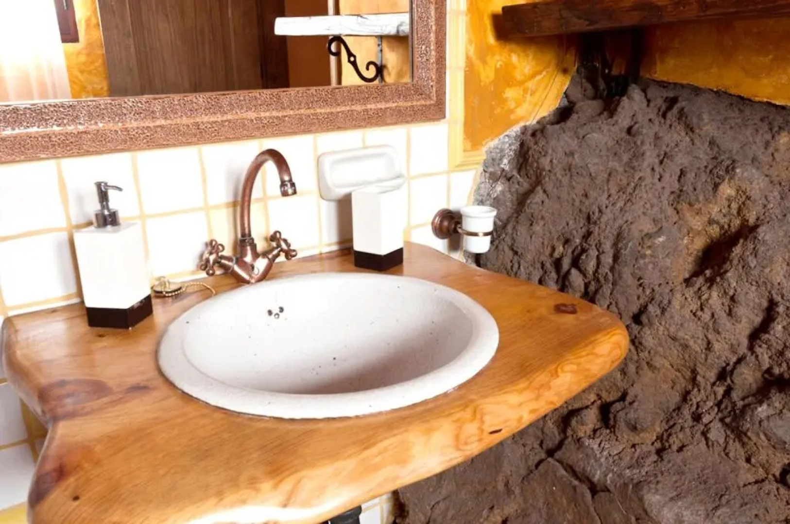 Property With 2 Bedrooms in Isora, With Wonderful Mountain View and Fu