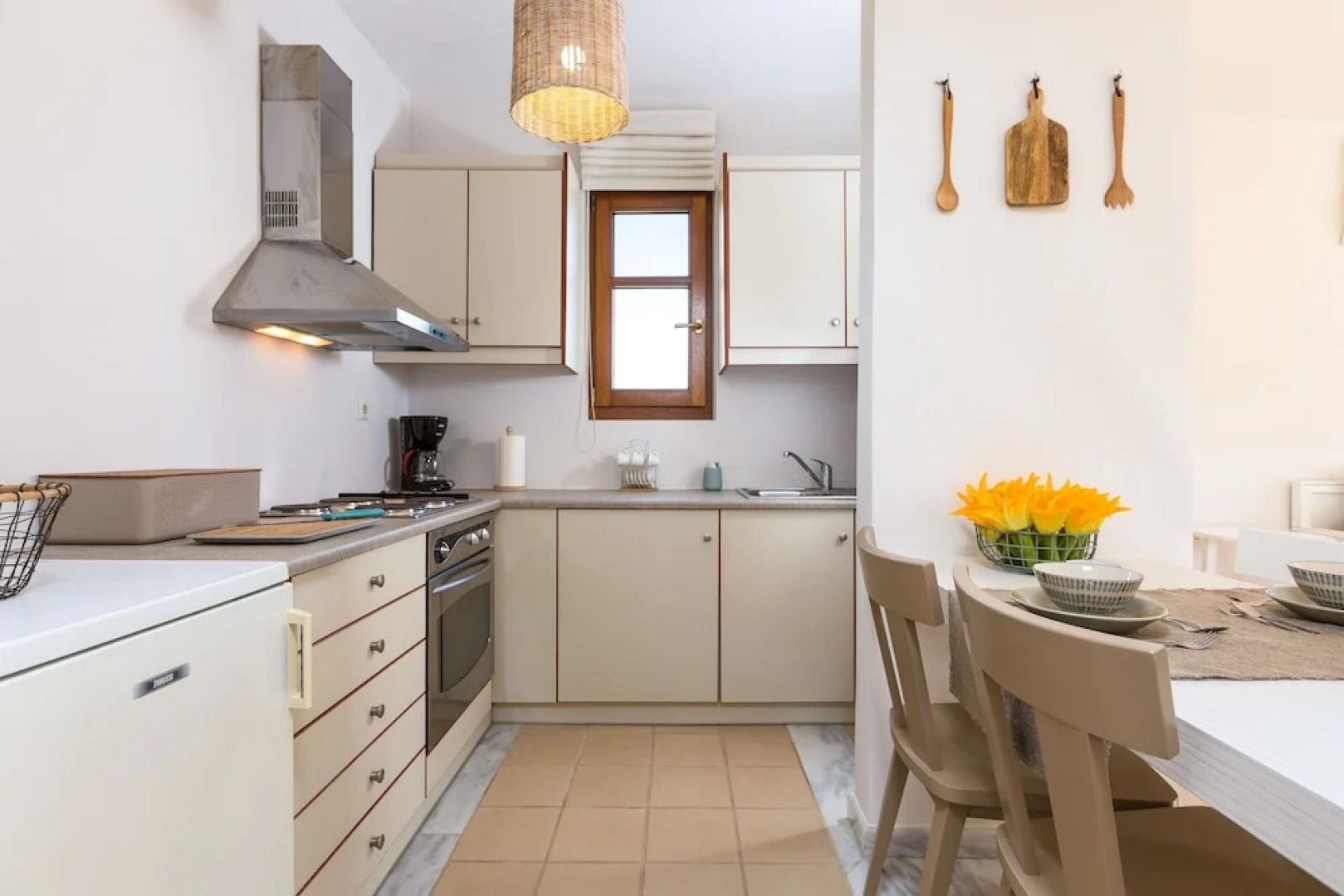 Mikro Livadi Special Lodges