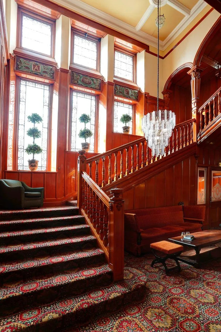 Cartland Bridge Hotel