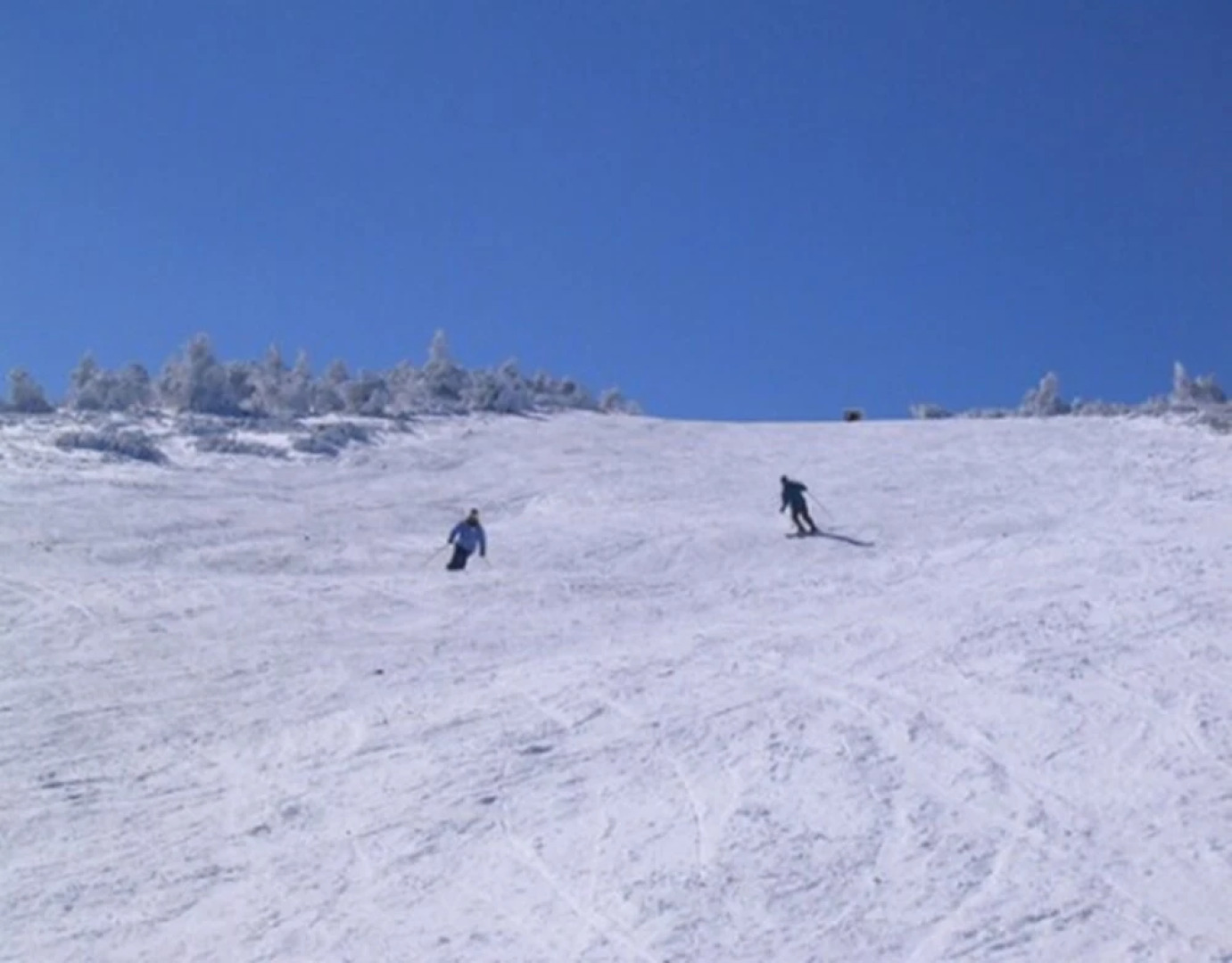 Oca Manzaneda Estación de Montaña