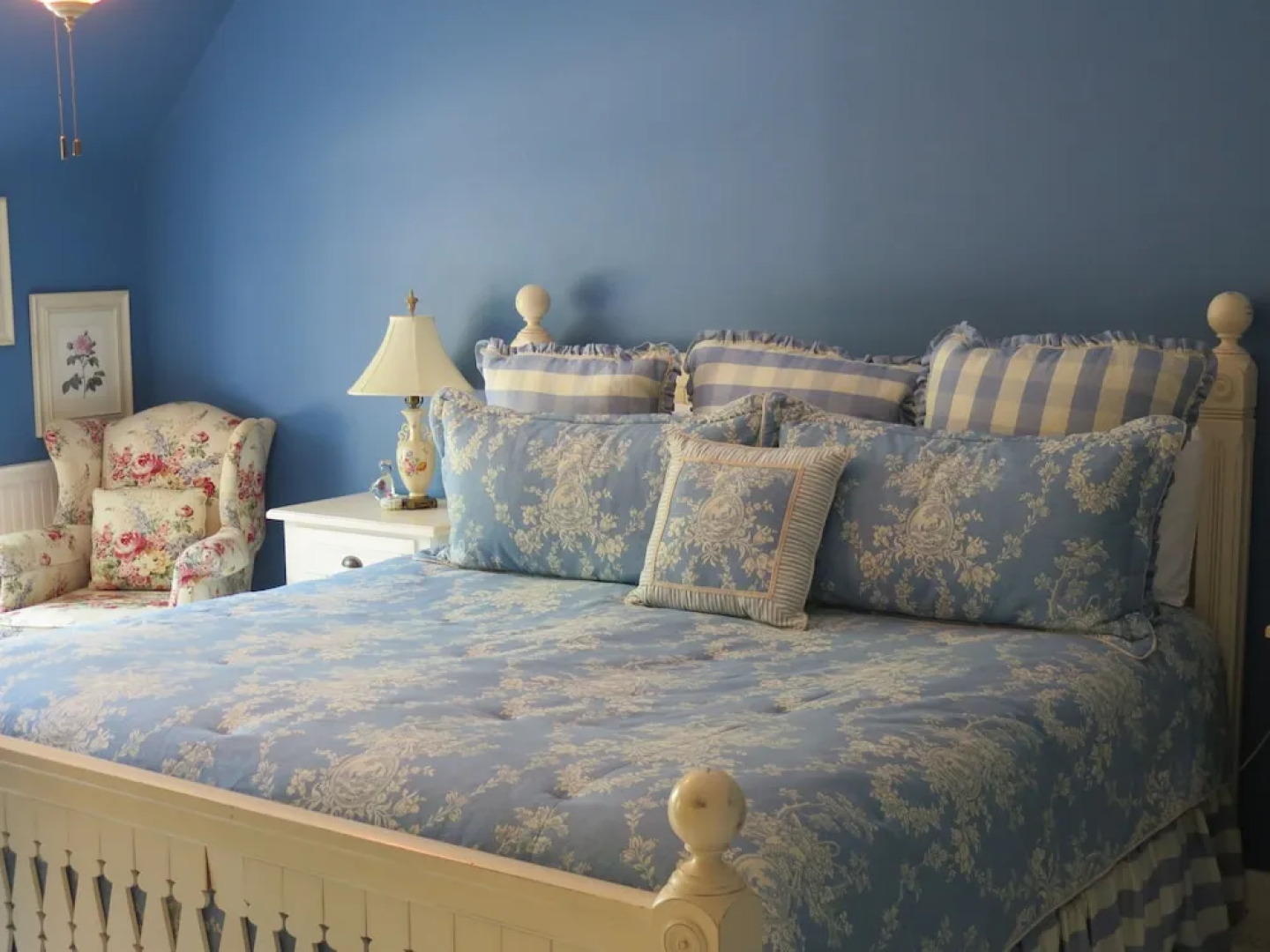 Yellow House Bed and Breakfast