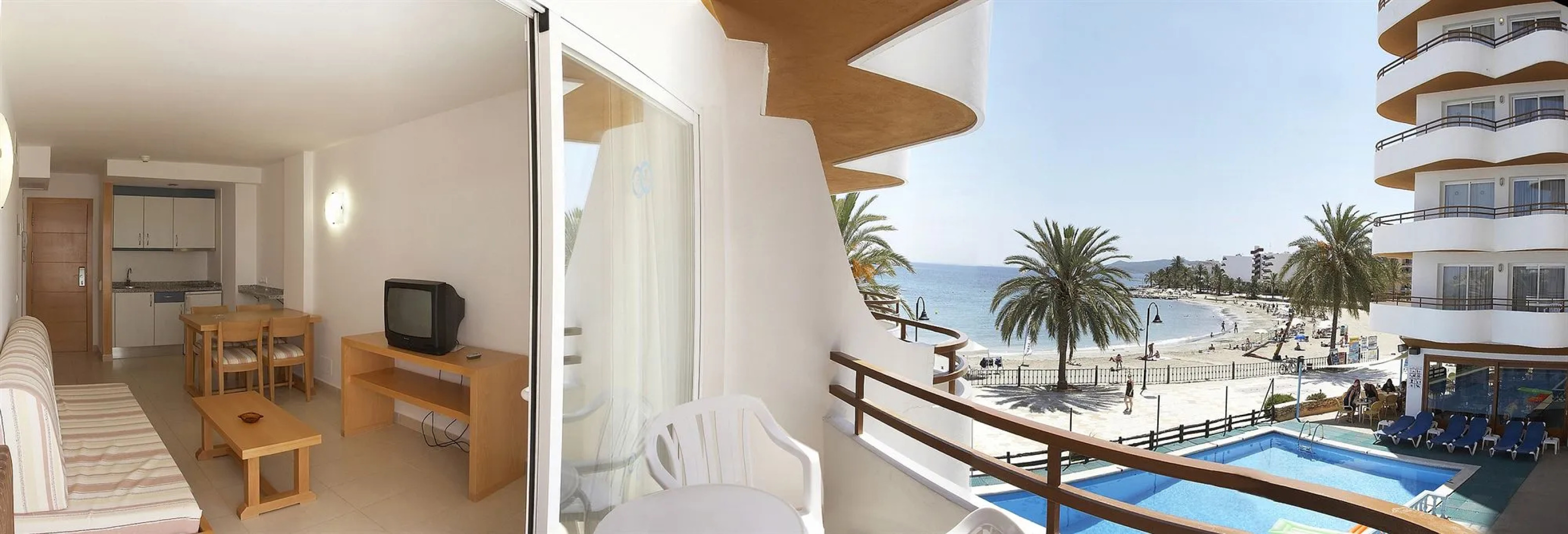 Apartamentos Mar y Playa