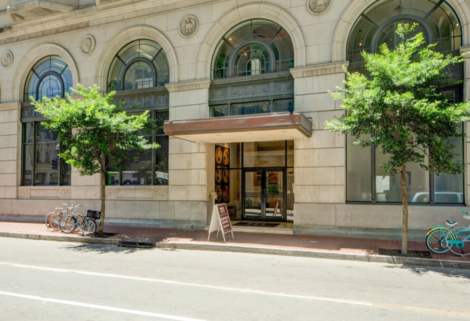 Common Street Apartment by Stay Alfred