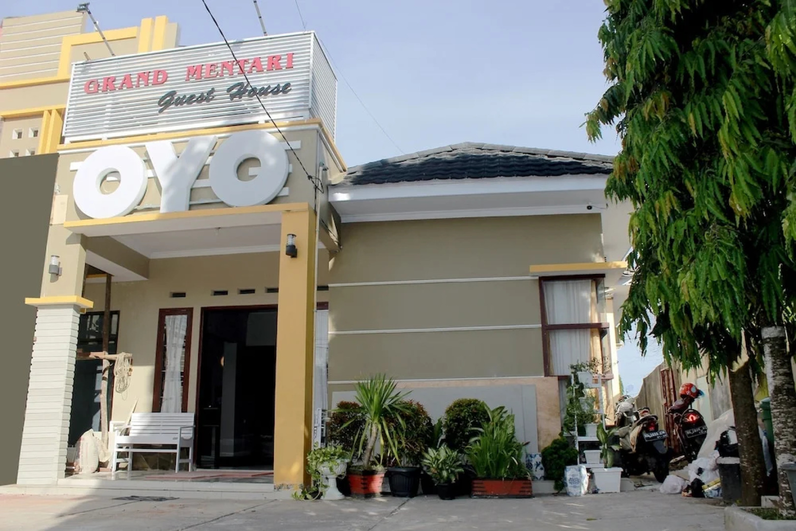 OYO 783 Grand Mentari Guest House