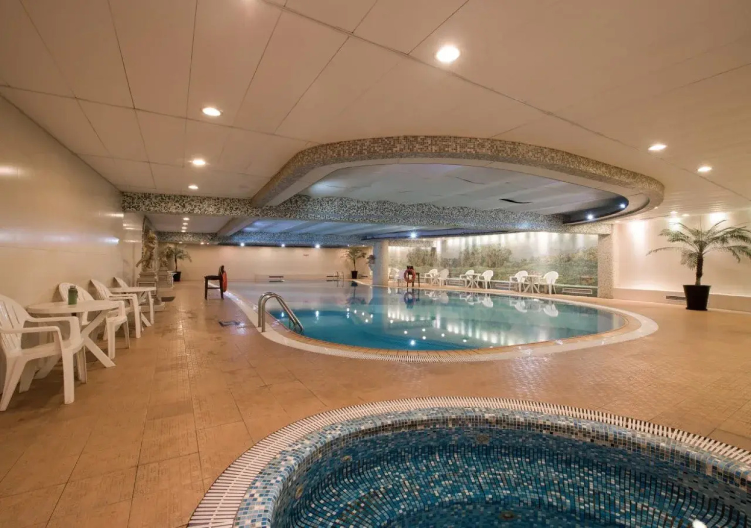 Regal Shanghai East Asia Hotel