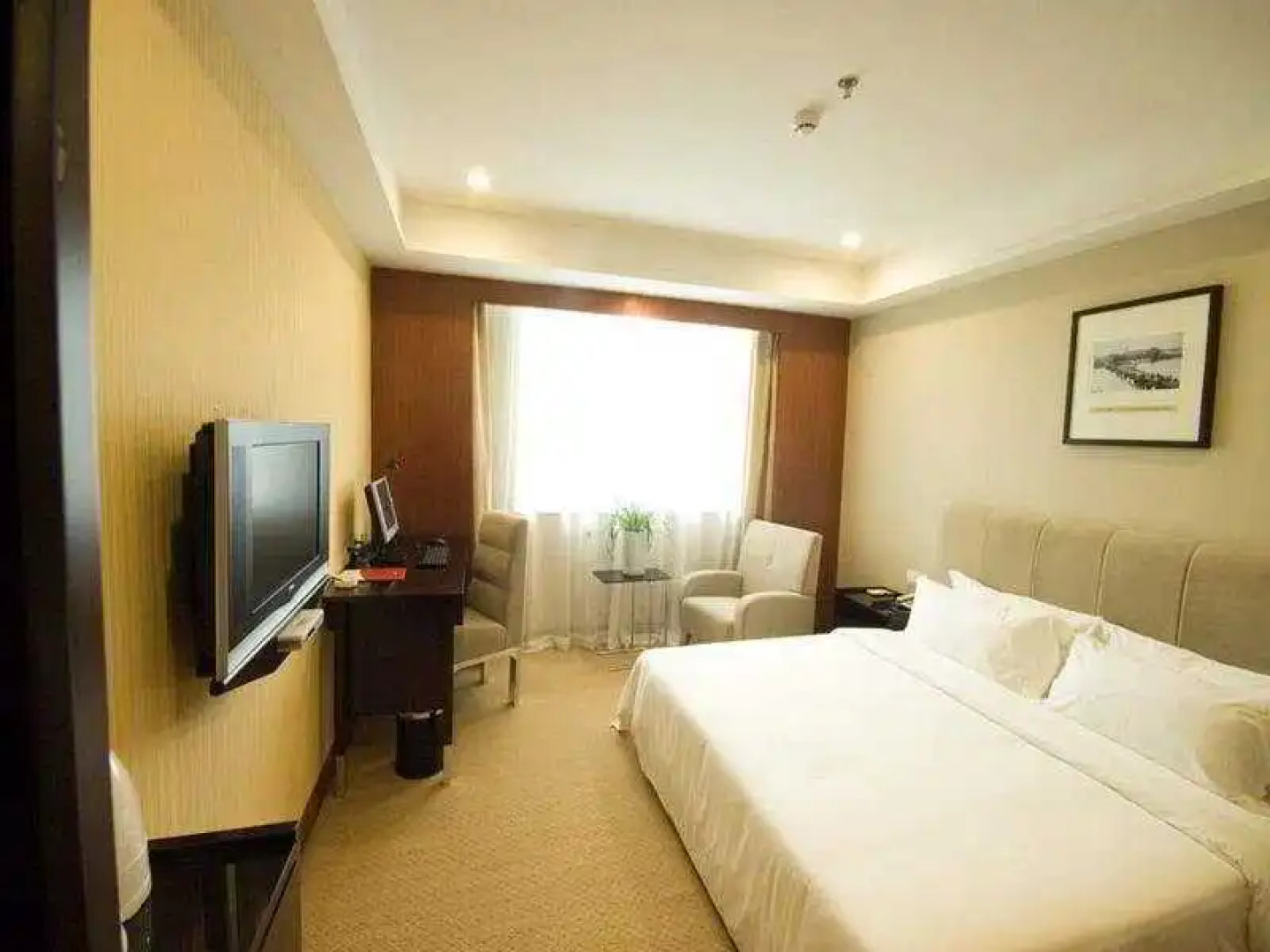Yijia Business Inn