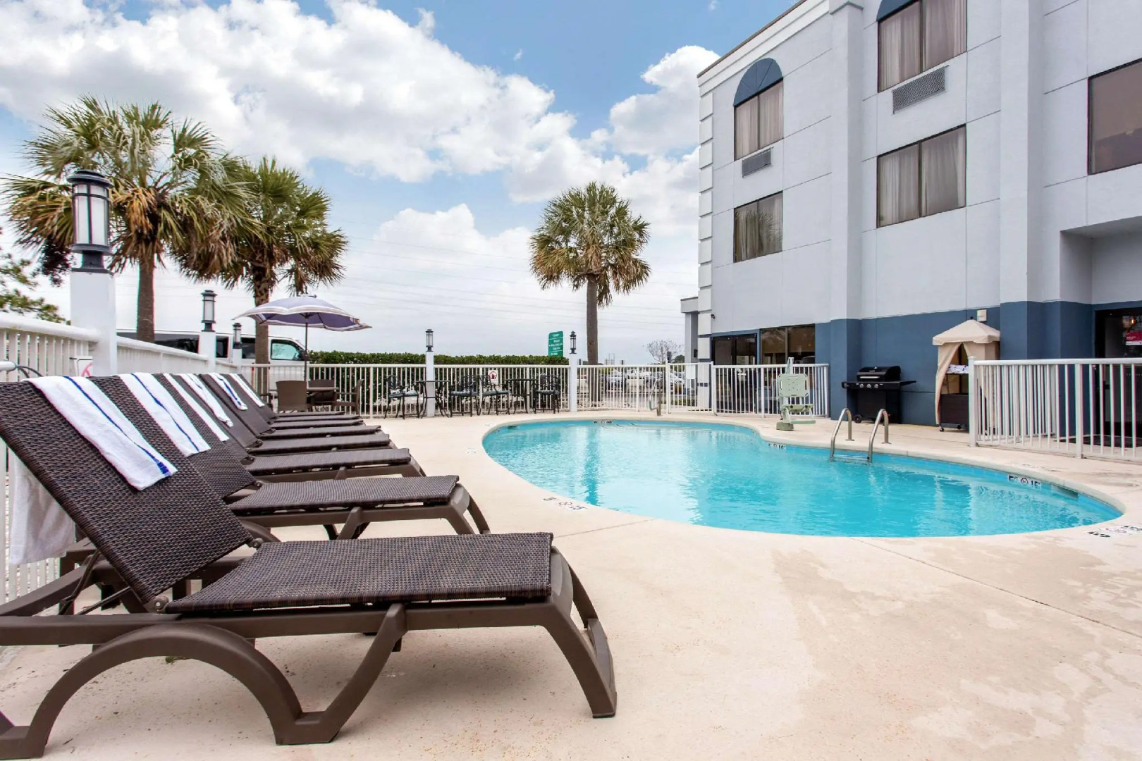 Comfort Suites Southport - Oak Island