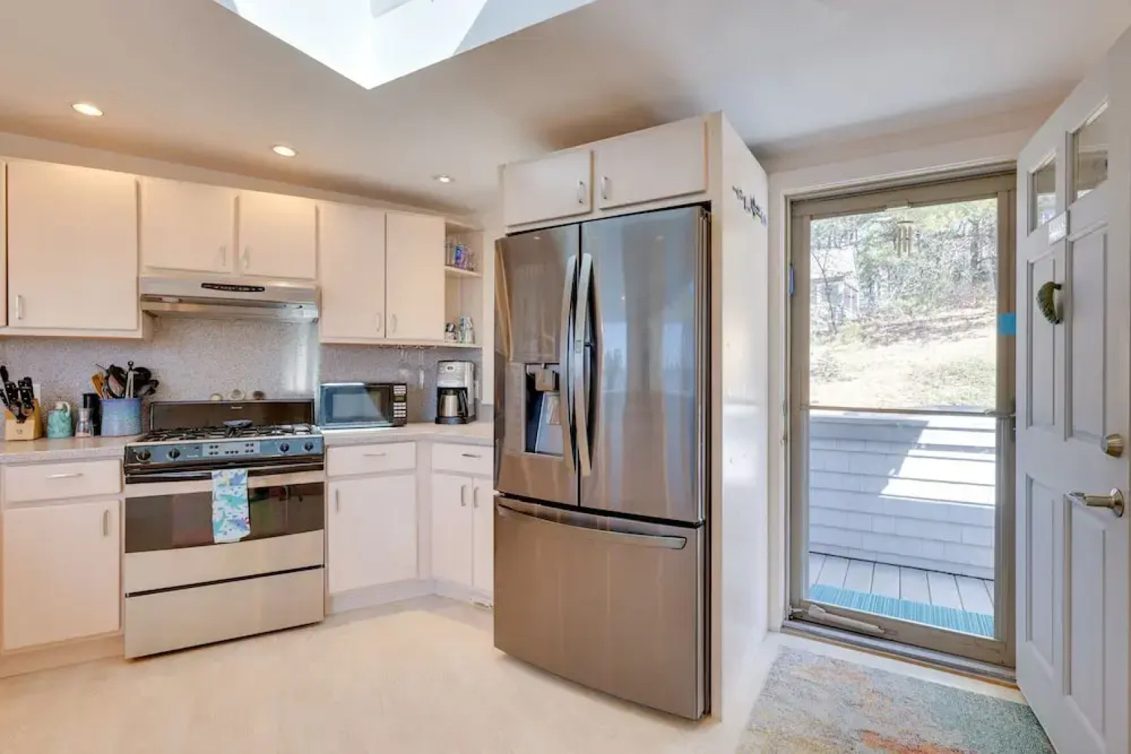 Wellfleet Home w/ Deck, Bay Views & Kayaks