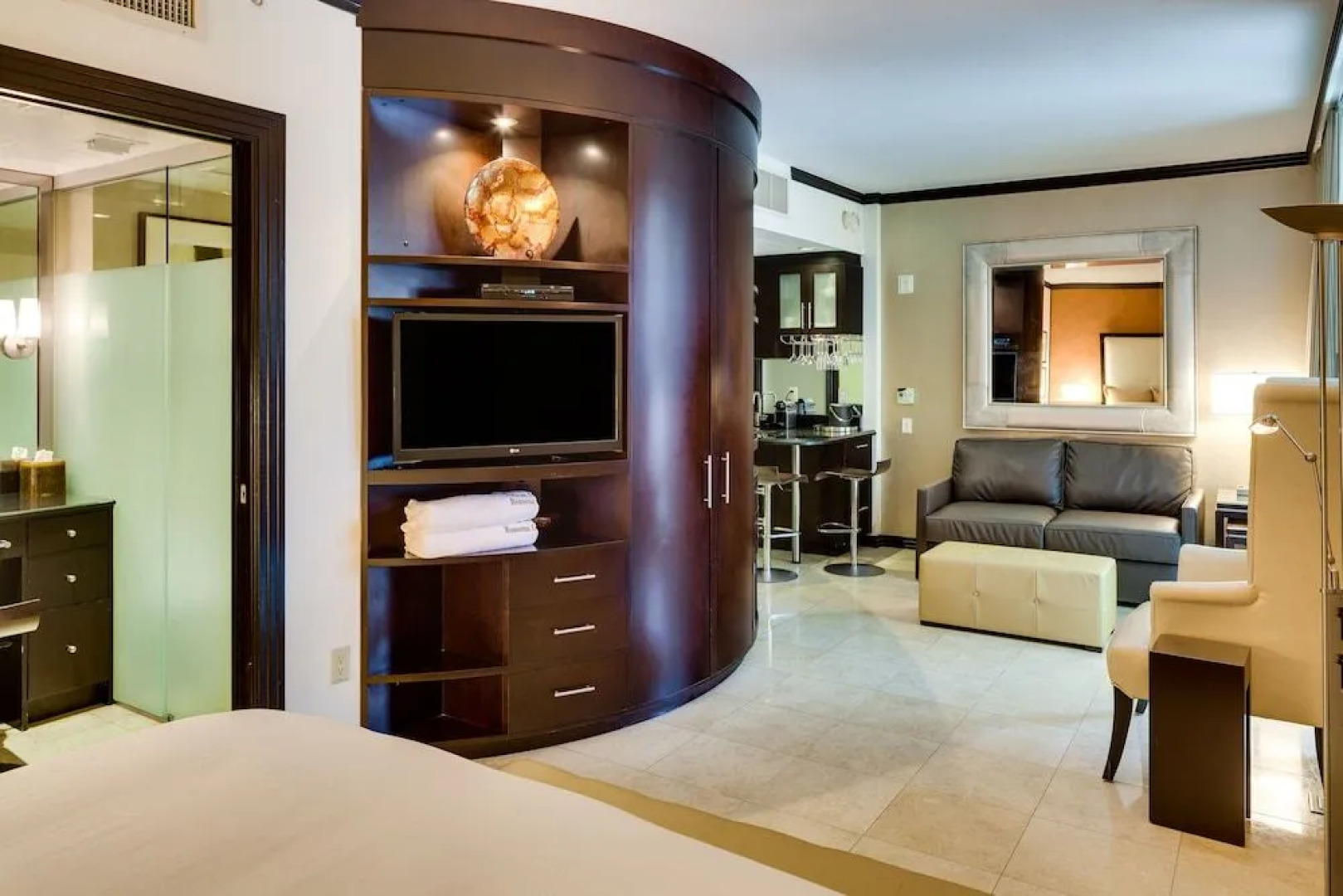 SBV Luxury Ocean Hotel Suites