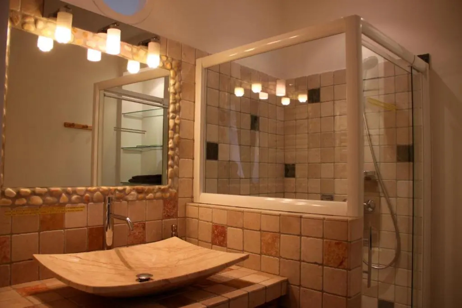 A la terrasse dAvignon