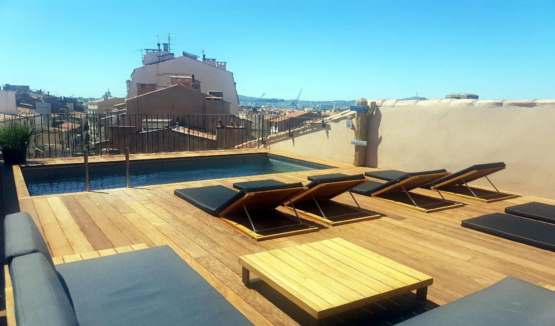 Grand Hôtel Dauphiné Toulon, Boutique Hôtel & Suites