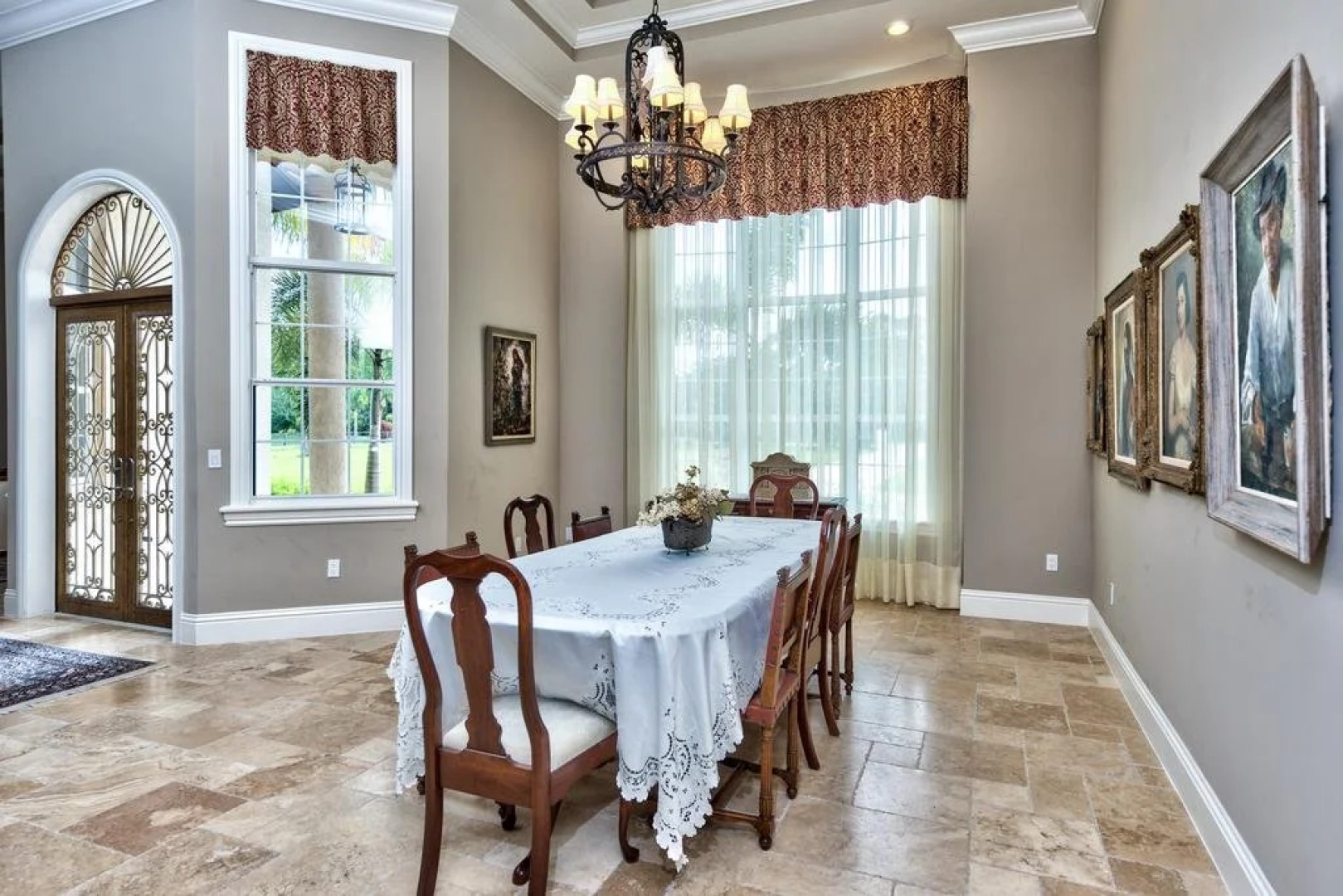 Knickerbocker Estate