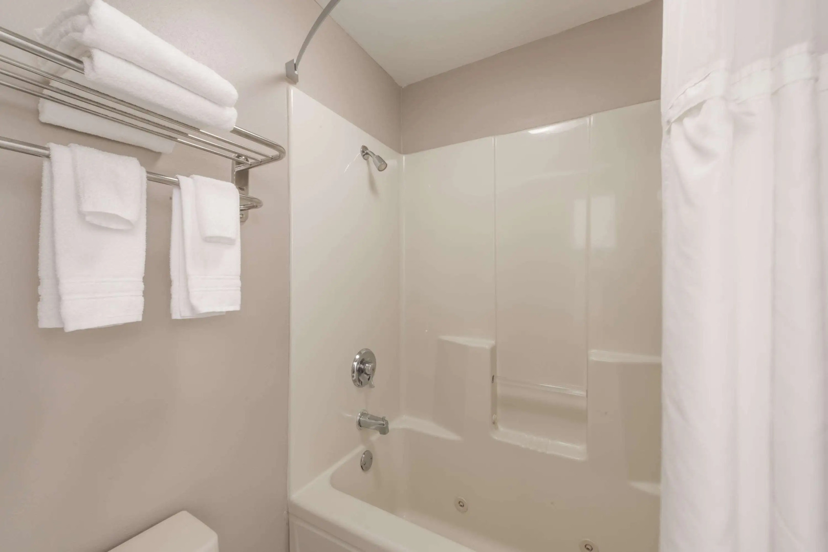 Super 8 by Wyndham Alexander City