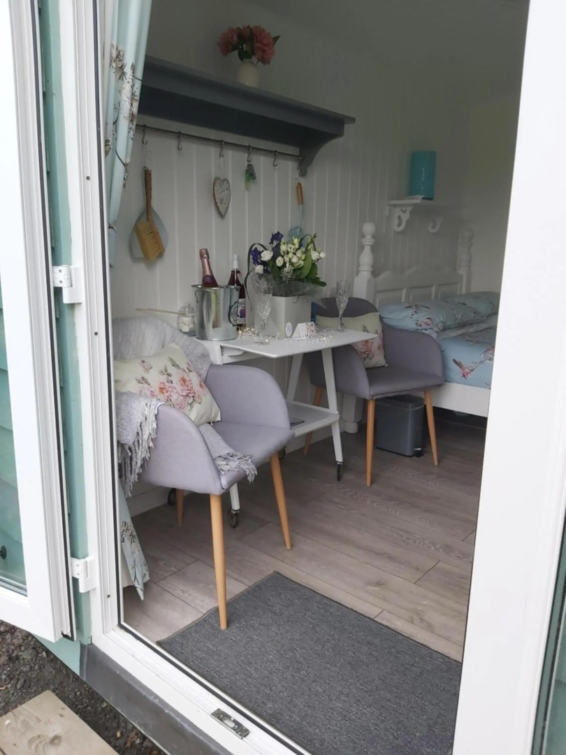 Hopgarden Glamping Exclusive site hire - Sleep up to 50 guests