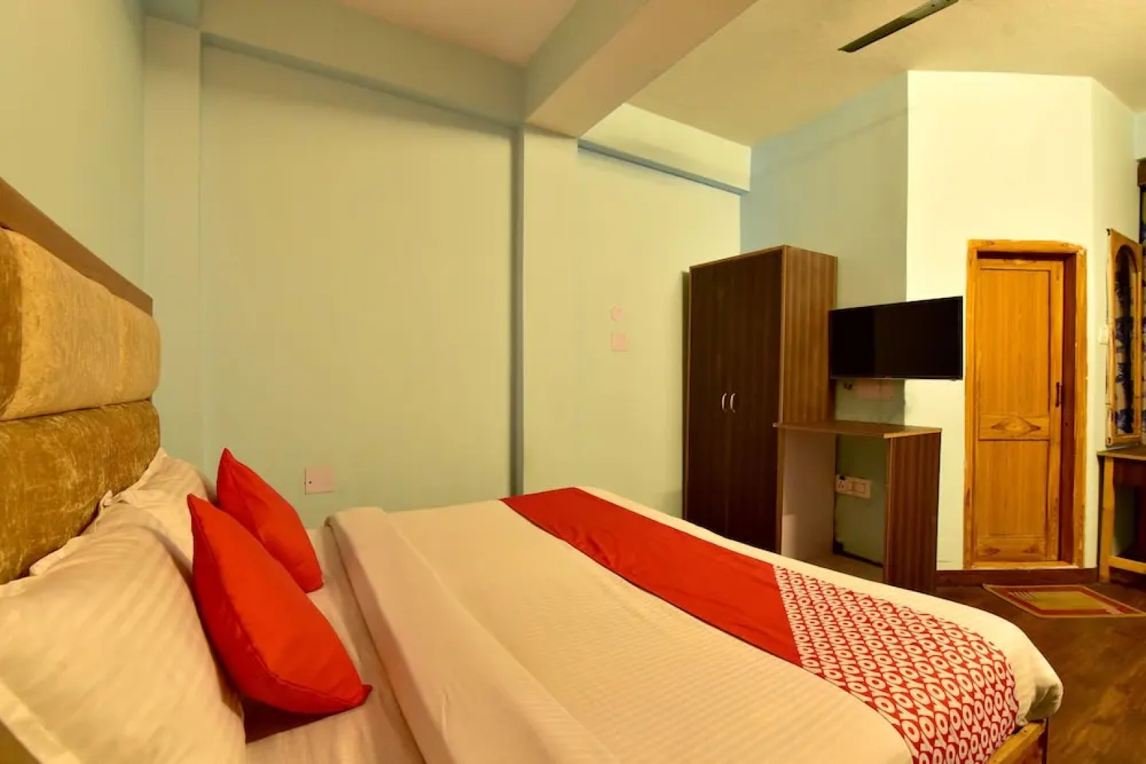 OYO 7341 Hotel Himalayan Hamlet