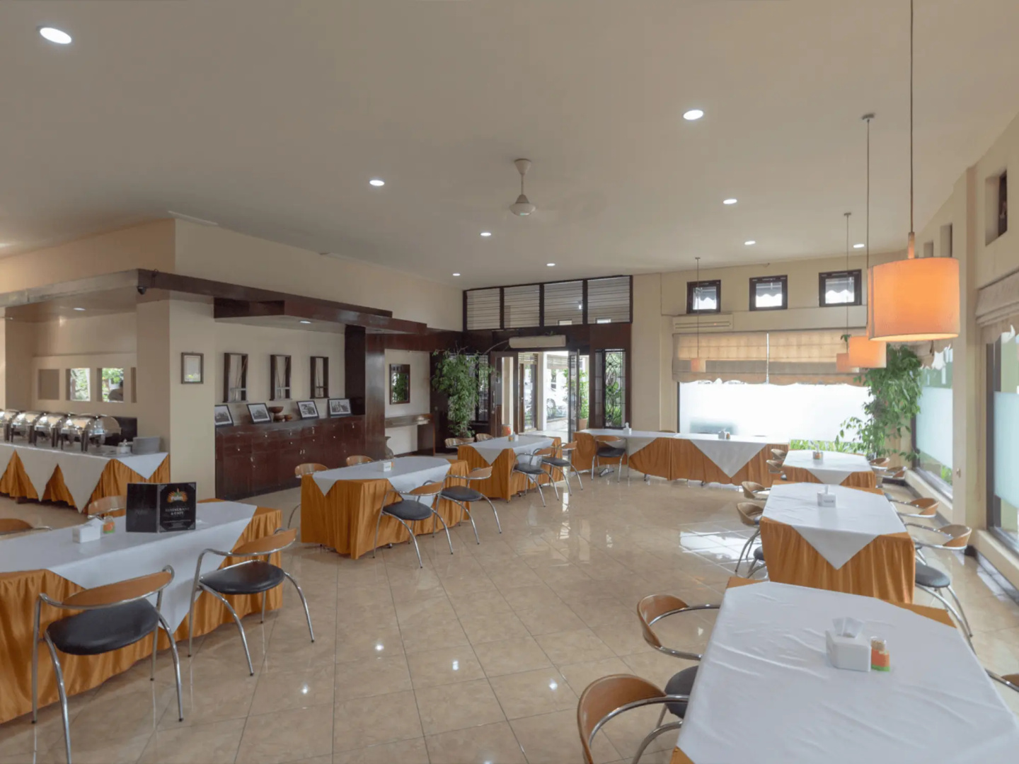 Palm Hotel