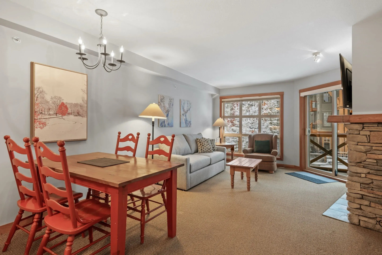 TOP FLOOR in Panorama Resort | TRUE Ski In/Out | Indoor Access to Pool & HotTubs