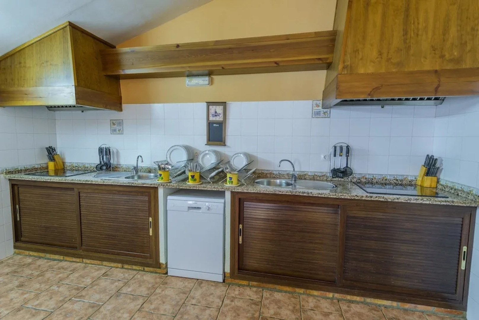 Villa With 10 Bedrooms in Rivero de Posadas, With Indoor Pool and Furn