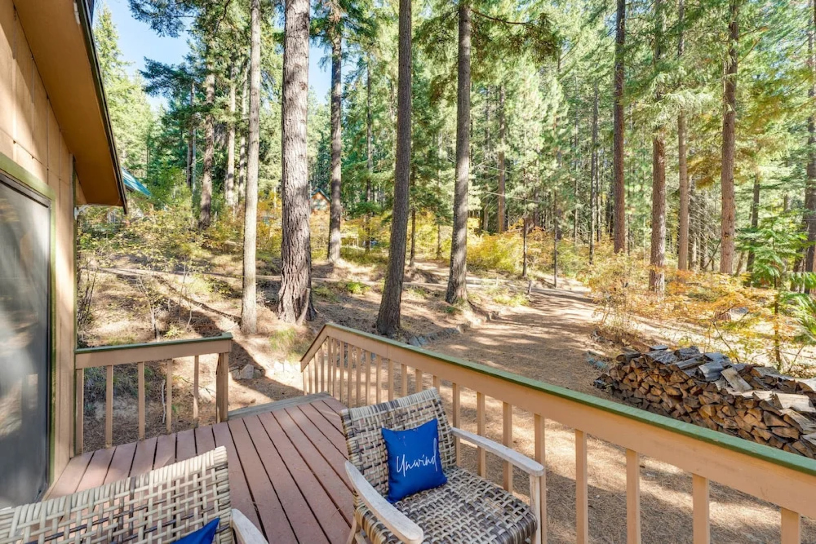 Ronald Cabin w/ Private Deck: Near Cle Elum Lake!