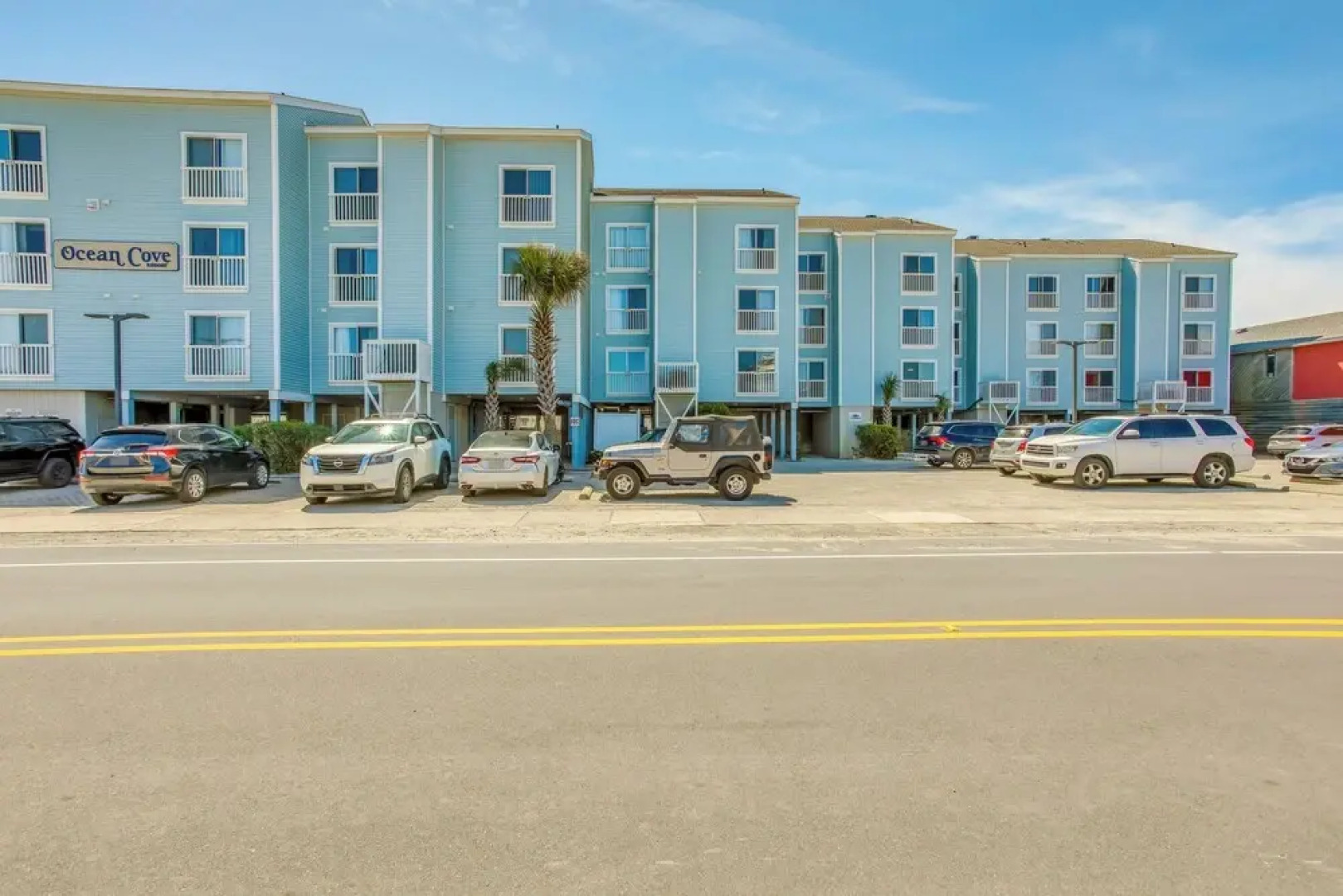 'salt & Light' Oceanfront Condo w/ Pool & Elevator