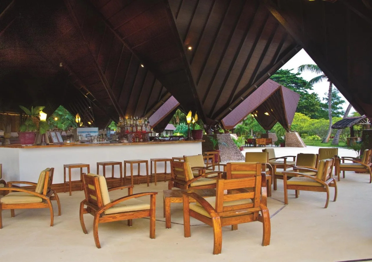 New Emerald Cove Hotel