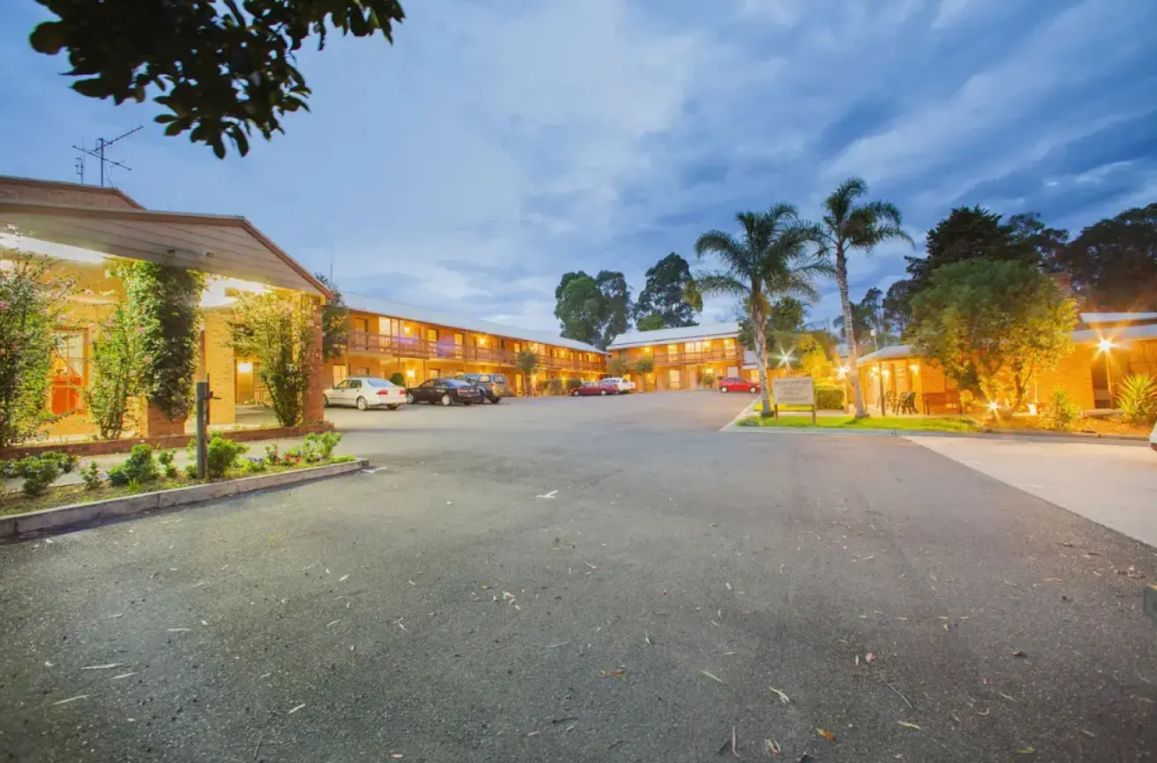 Bega Downs Motor Inn