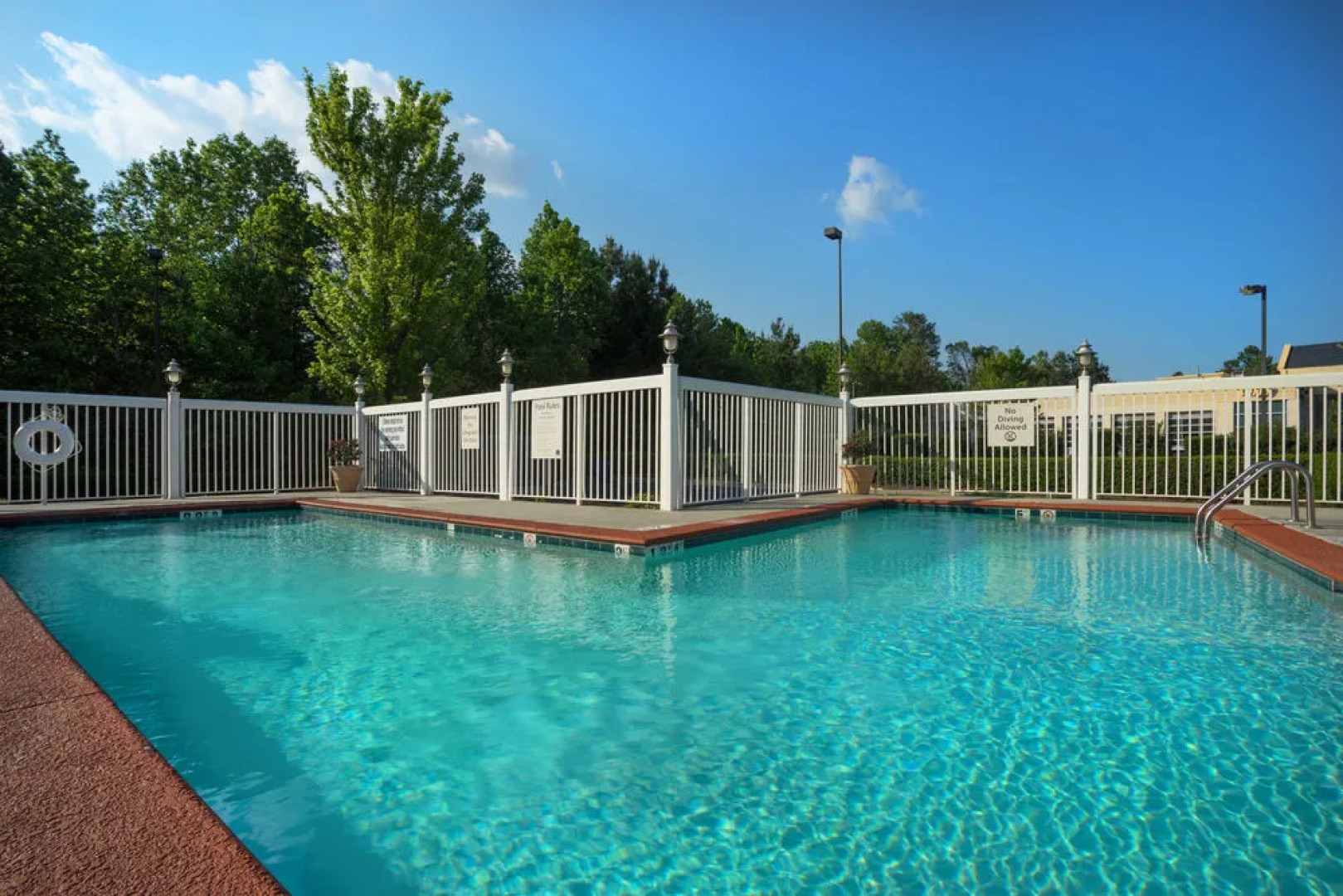 Holiday Inn Express & Suites Huntersville Birkdale