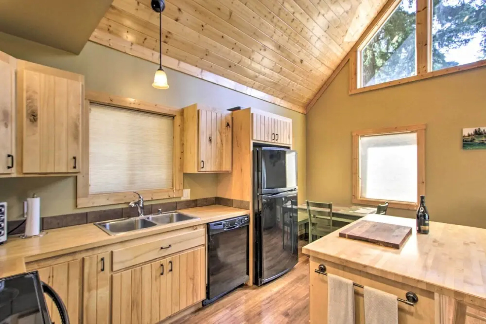 Cozy Hikers Getaway, 5 Mi to Mt Rainier Natl Park