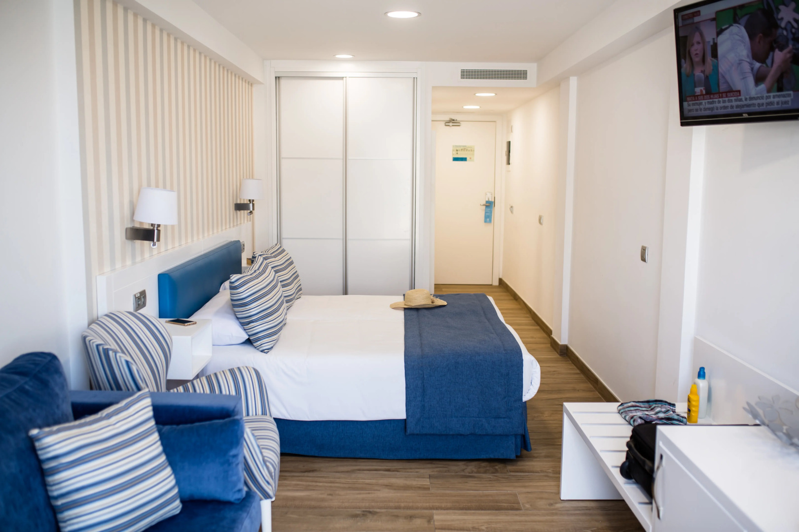 IG Nachosol Atlantic & Yaizasol by Servatur - Adults Only