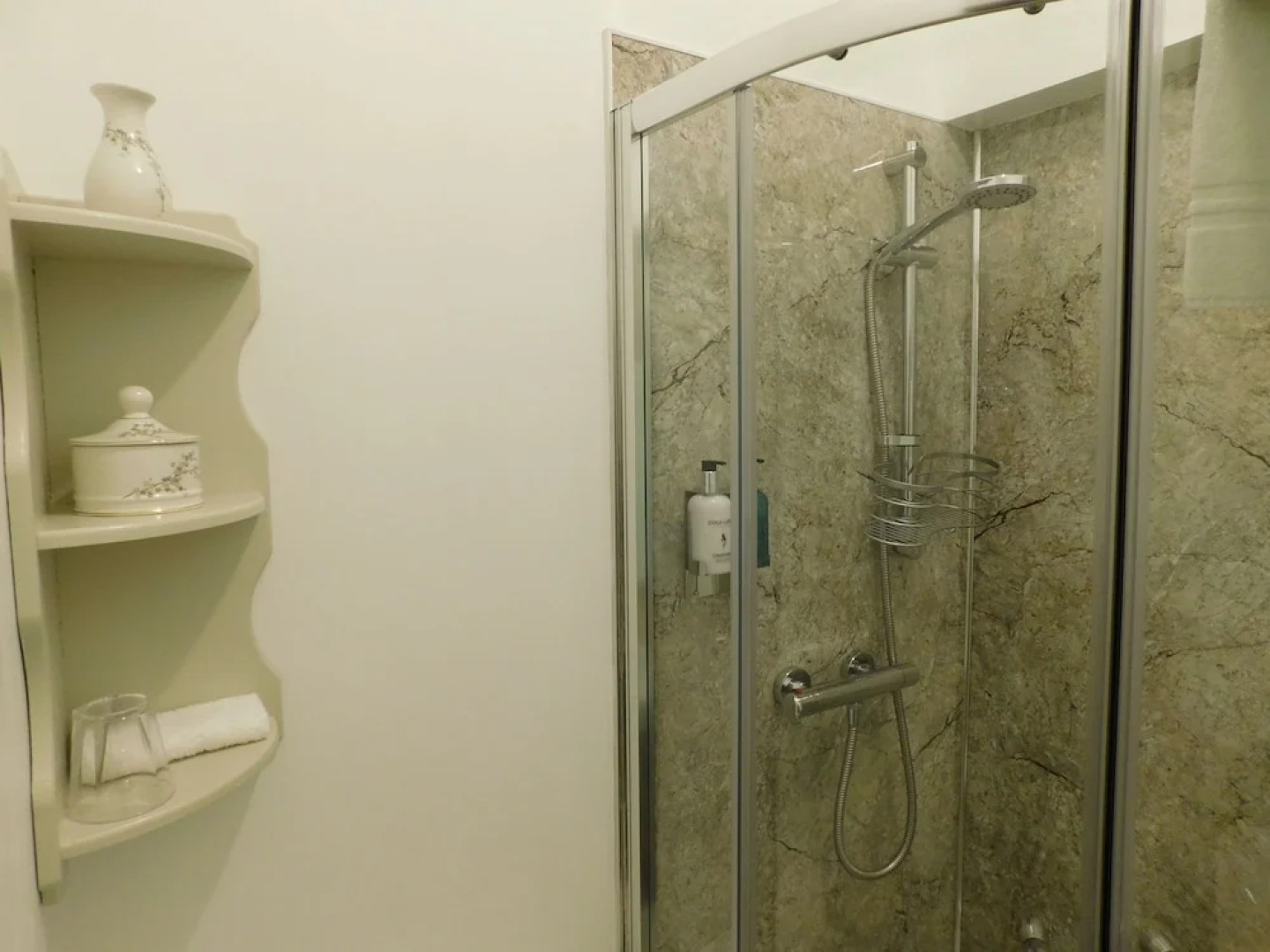 Middletown Farmhouse B&B