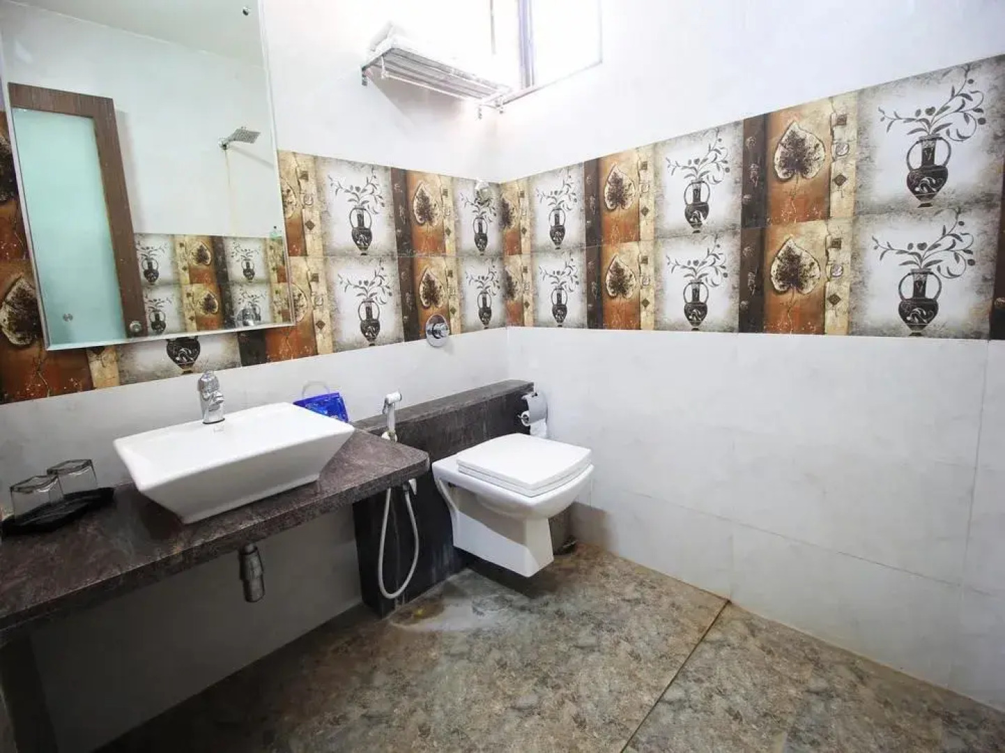 OYO Premium Home Guard Chowk Dwarka