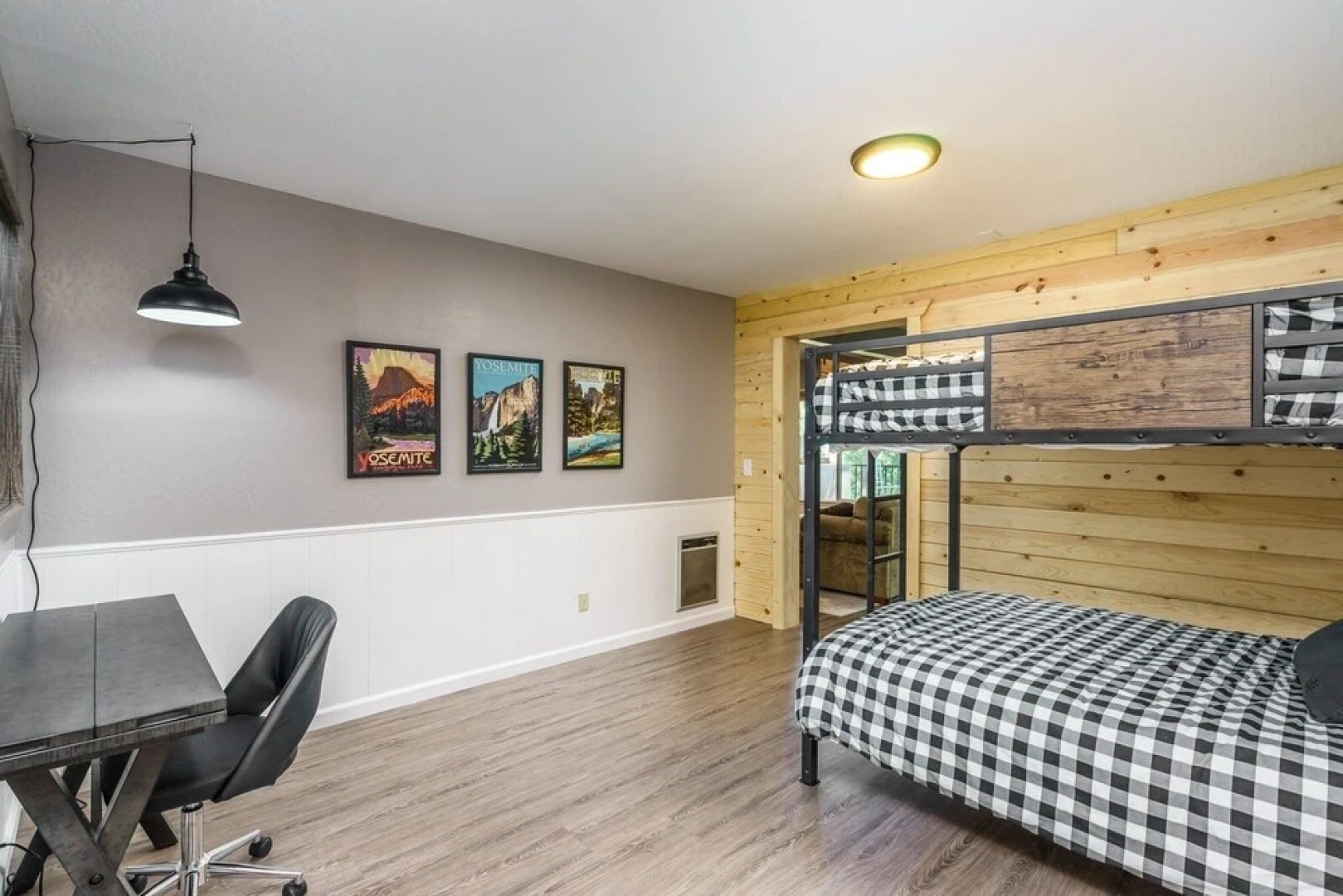 The Treetops - Beautiful Mountain Views Abound When You Stay at The Treetops by Yosemite Region Resorts