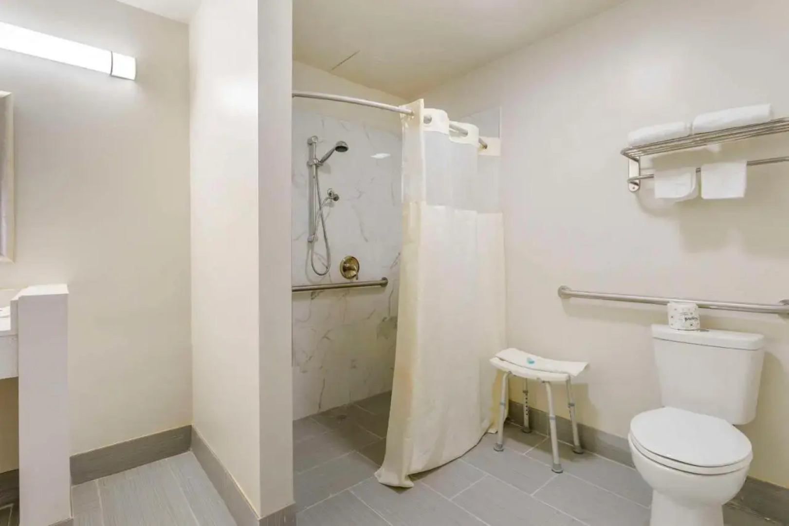 Econo Lodge Lavale