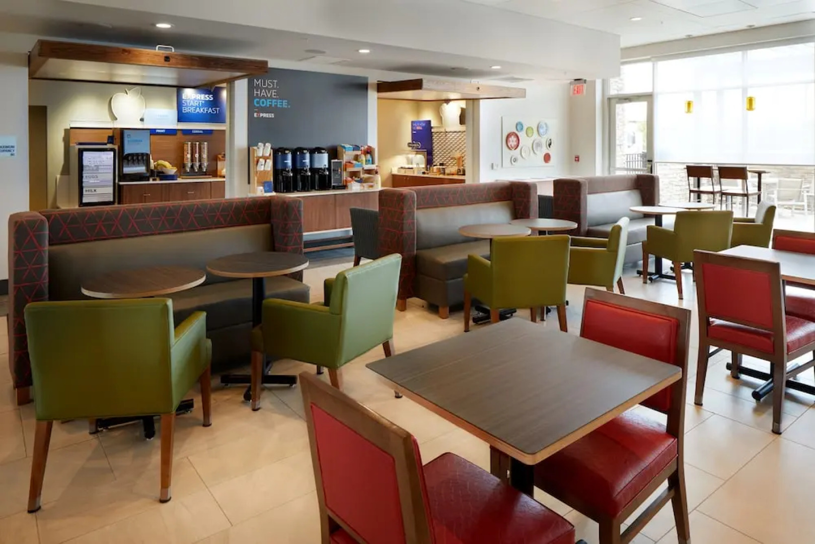 Holiday Inn Express & Suites Cincinnati North - Liberty Way