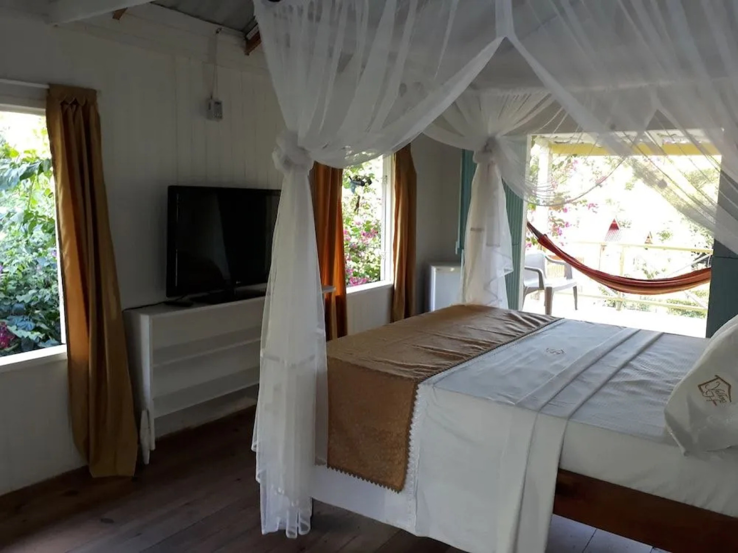 Yellow Home Casa Baja