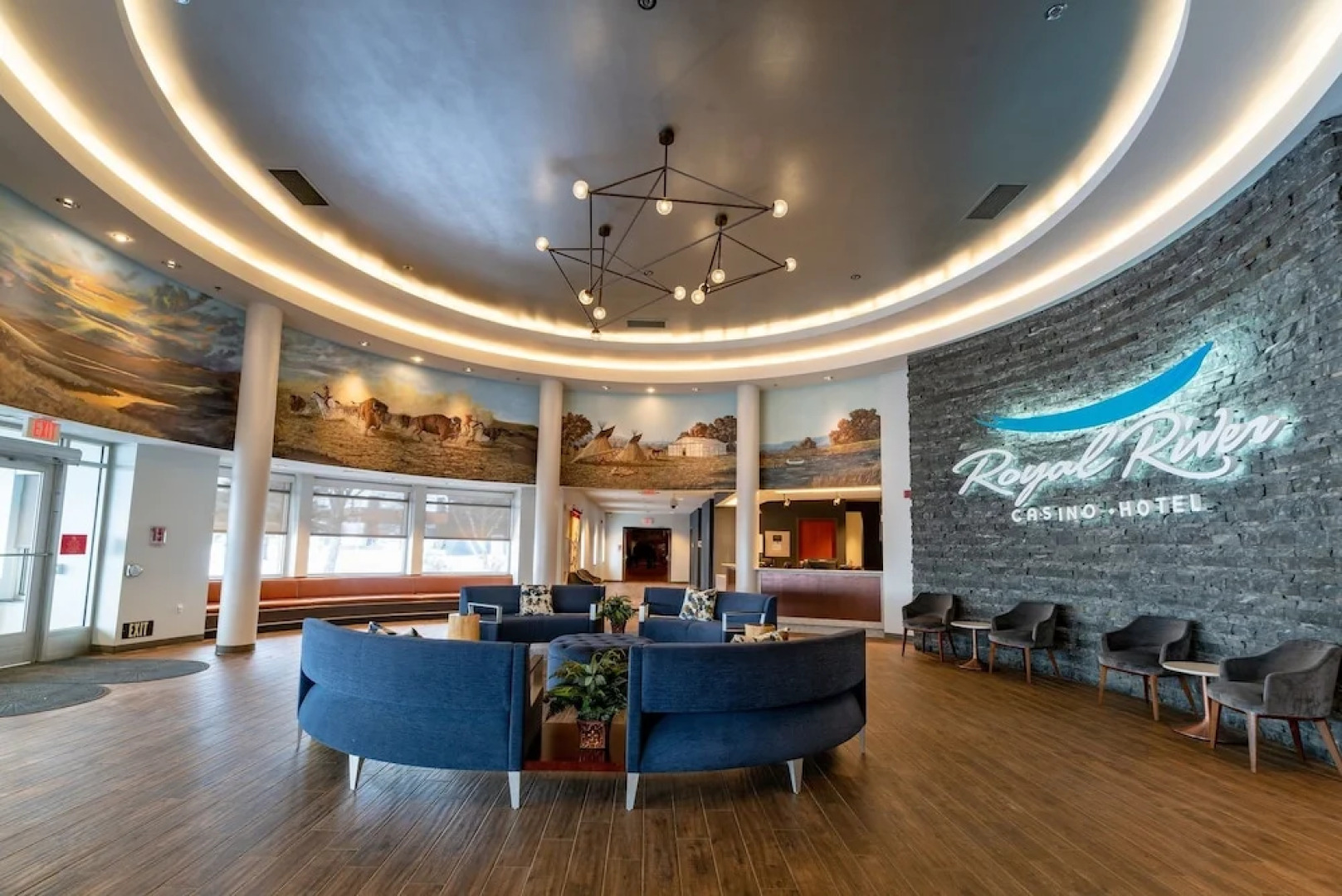 Royal River Casino and Hotel