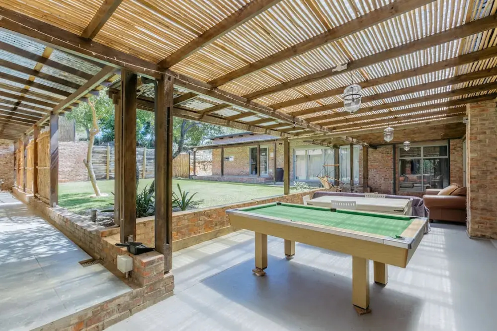 Surfari Accommodation and Venue