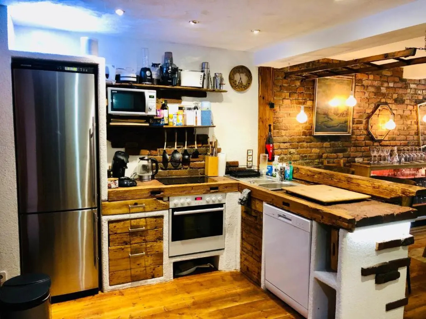 unique wellness home Whirlpool, Sauna, bbq Grill