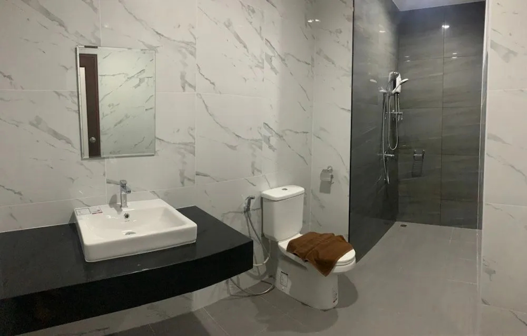 Le'da Private Hotel By Zuzu