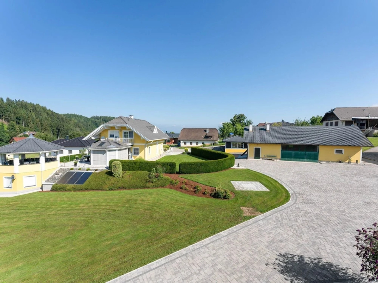 Holiday Home Near Lake