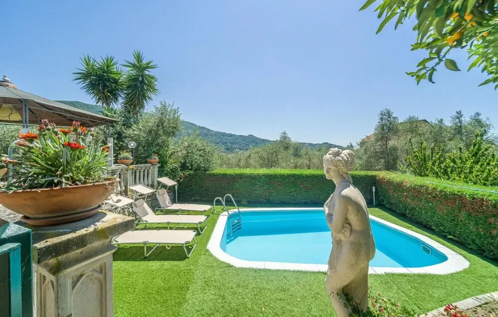 Amazing Home in Chiavari With Outdoor Swimming Pool, 5 Bedrooms and Wifi