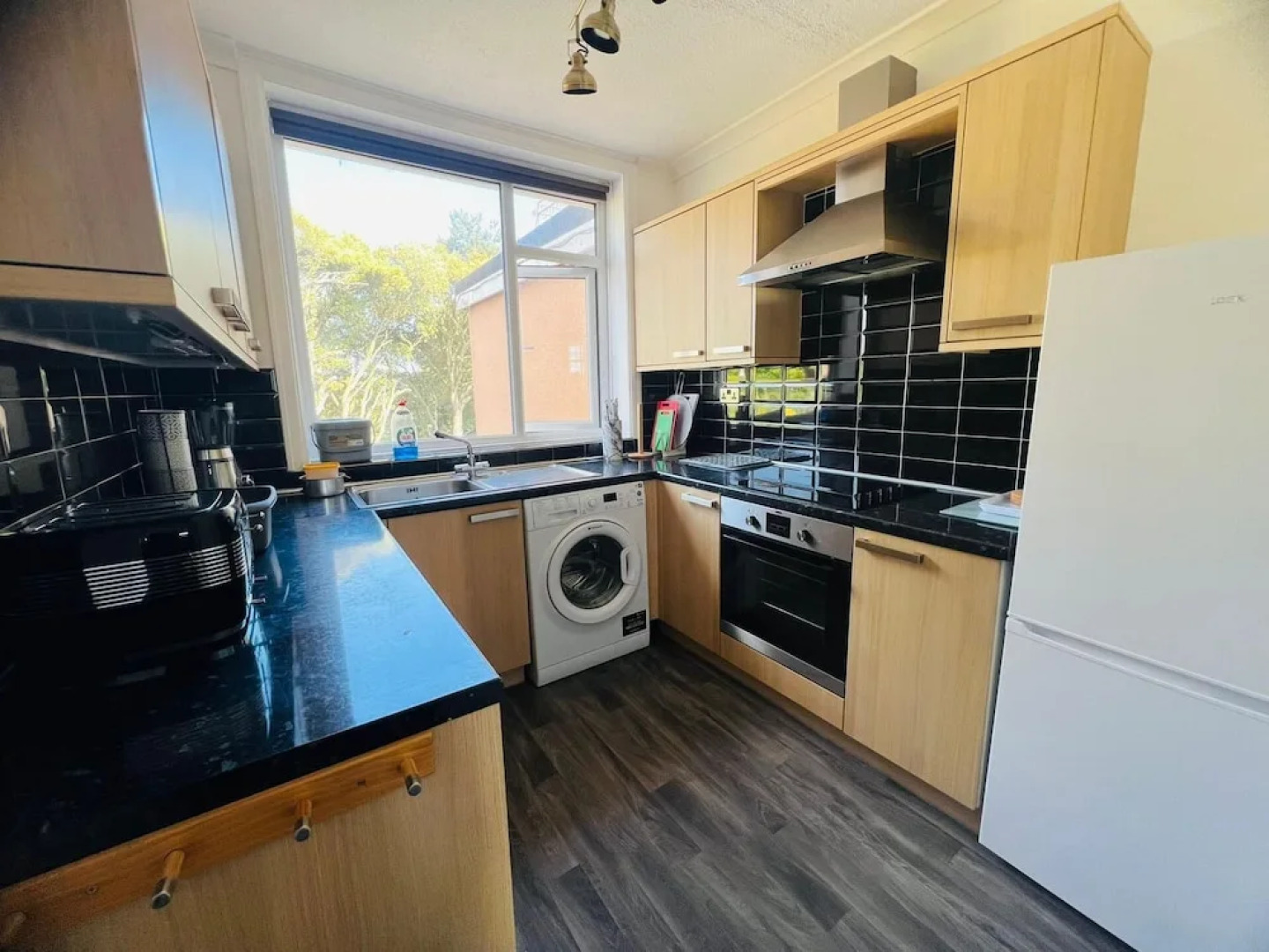 Family 4-bed Apartment in Dawlish With Sea View