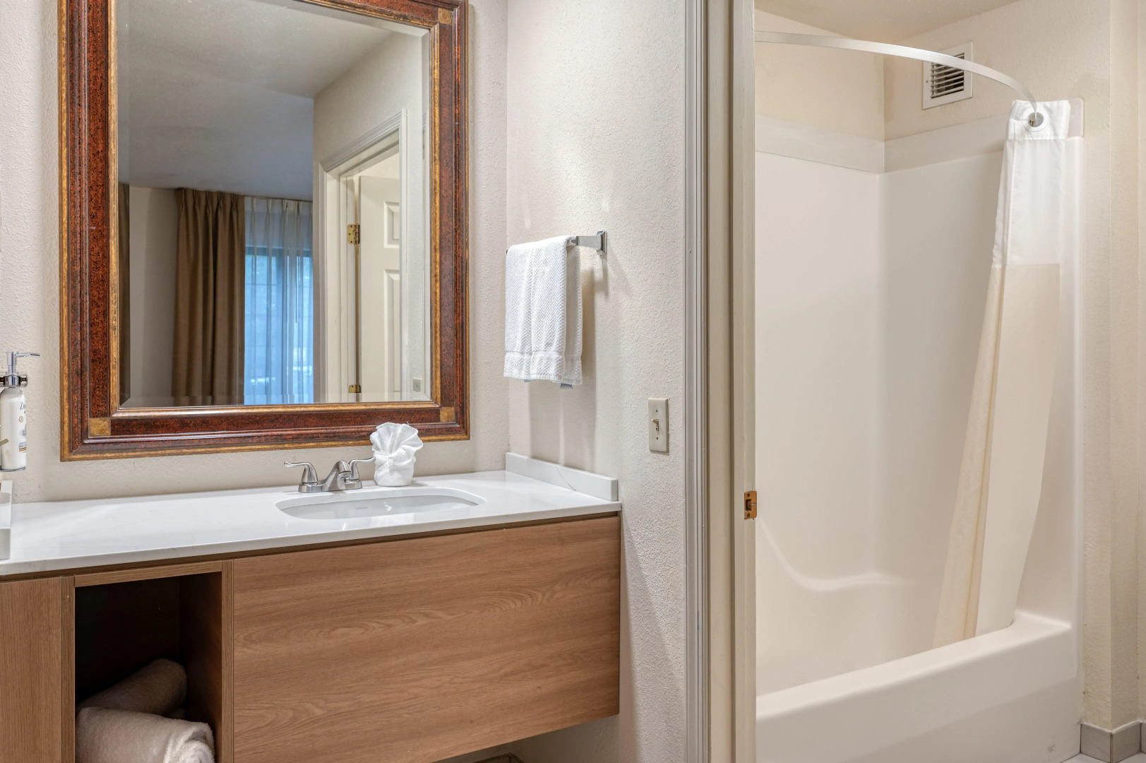Staybridge Suites Allentown Bethlehem Airport by IHG