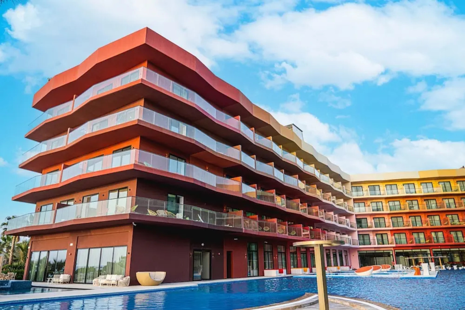 Отель Voco Dubai Monaco The Heart of Europe