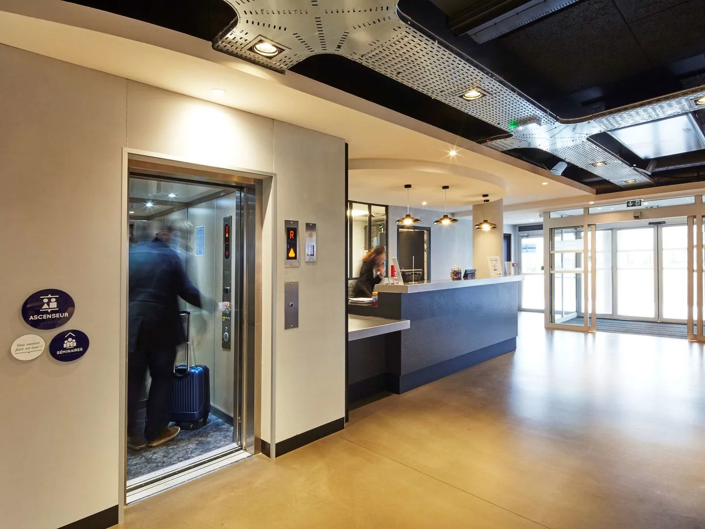 Hotel Campanile Le Bourget