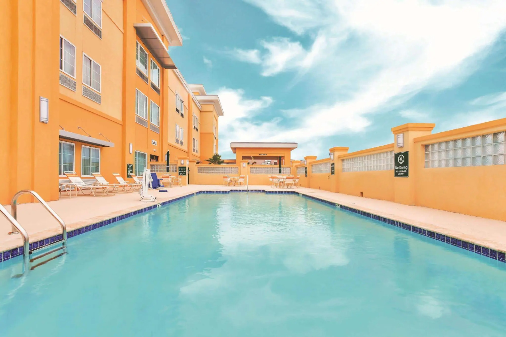 La Quinta Inn and Suites Cotulla